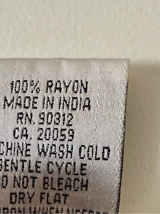 Parsley & Sage Tunic Top Size Medium Black and Burgundy Asymmetrical Hem - Picture 4 of 7